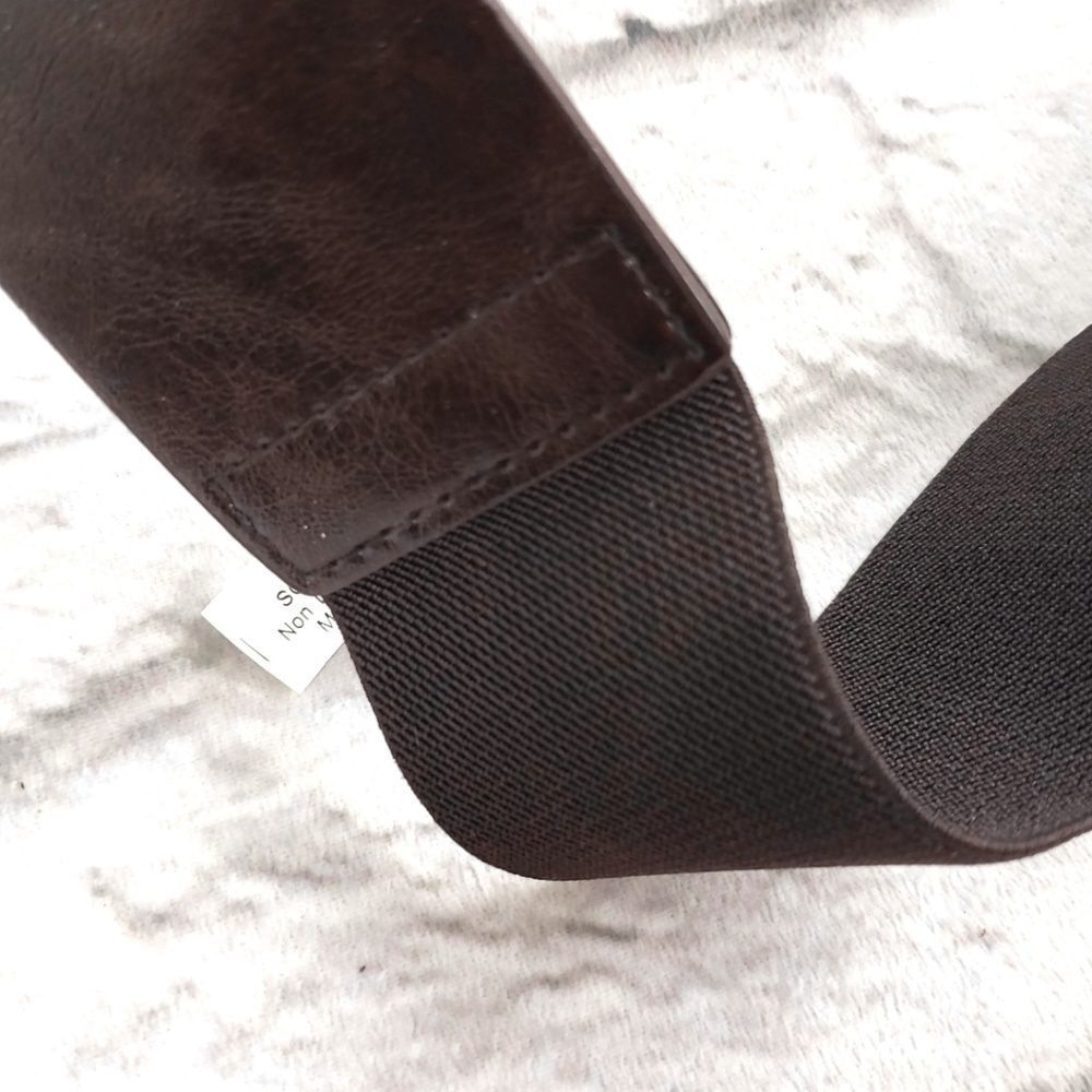 Brown Faux Leather V shaped Belt Gold Toned Buckle - Picture 4 of 6
